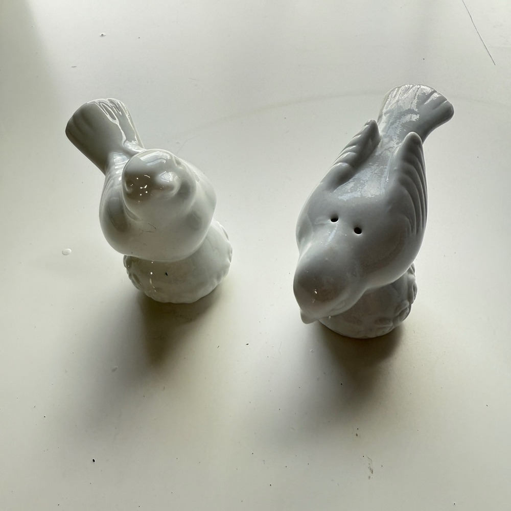 Vintage White Ceramic Bird Salt Pepper‎ Shakers Pair